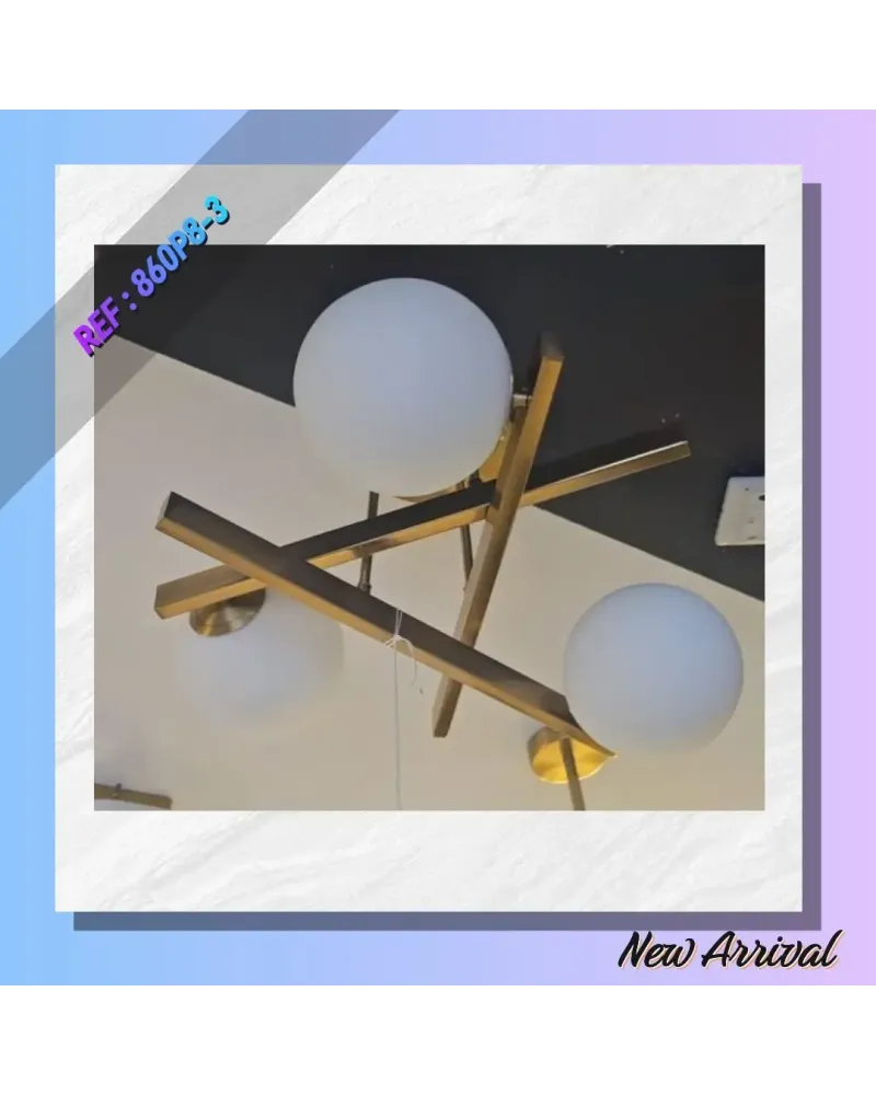 PLAFONNIER A 3 BOULES
